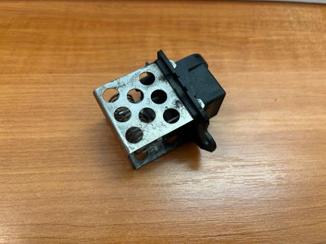 bontott RENAULT FLUENCE Előtét Ellenállás Hűtőventilátor