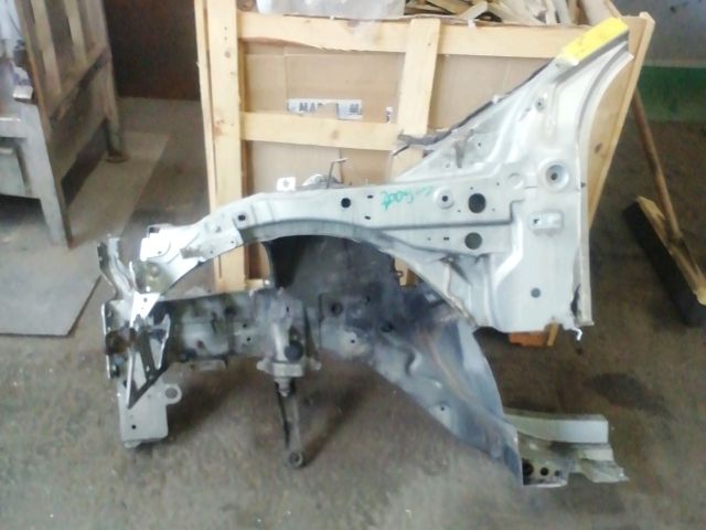 bontott RENAULT FLUENCE Első Karosszéria Csomag