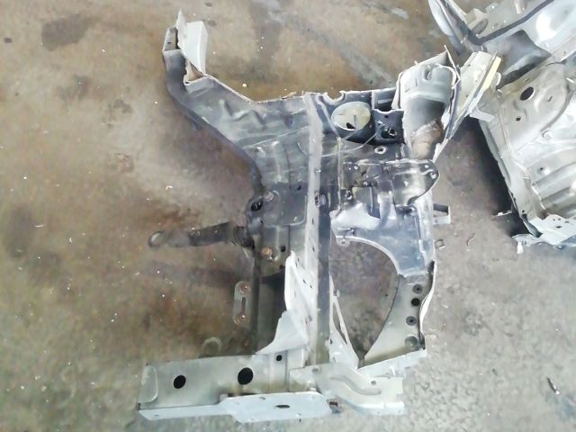 bontott RENAULT FLUENCE Első Karosszéria Csomag