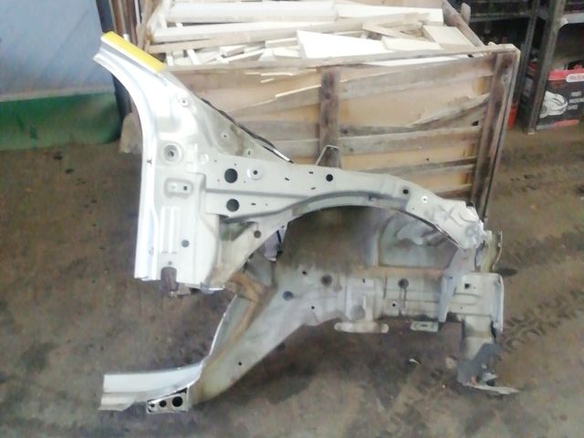 bontott RENAULT FLUENCE Első Karosszéria Csomag