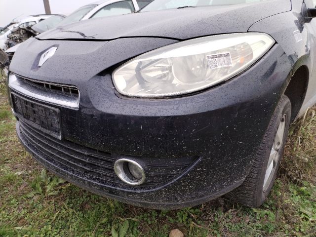 bontott RENAULT FLUENCE Első Lökhárító (Részeivel)