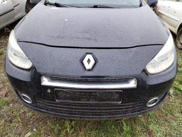 bontott RENAULT FLUENCE Első Lökhárító (Részeivel)