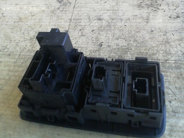 bontott RENAULT FLUENCE Fényszórómagasság Állító Kapcsoló