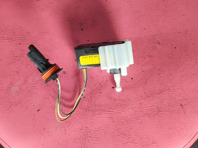 bontott RENAULT FLUENCE Fényszórómagasság Állító Motor (Pozíciófüggetlen)