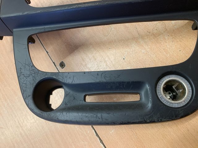 bontott RENAULT FLUENCE Fűtéskapcsoló Keret