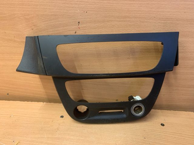 bontott RENAULT FLUENCE Fűtéskapcsoló Keret