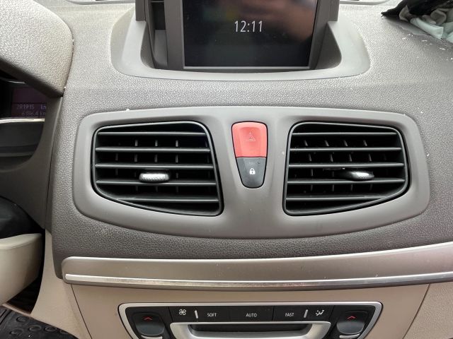 bontott RENAULT FLUENCE Hátsó Lökhárító Merevítő (Fém)