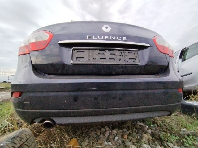bontott RENAULT FLUENCE Hátsó Lökhárító (Részeivel)