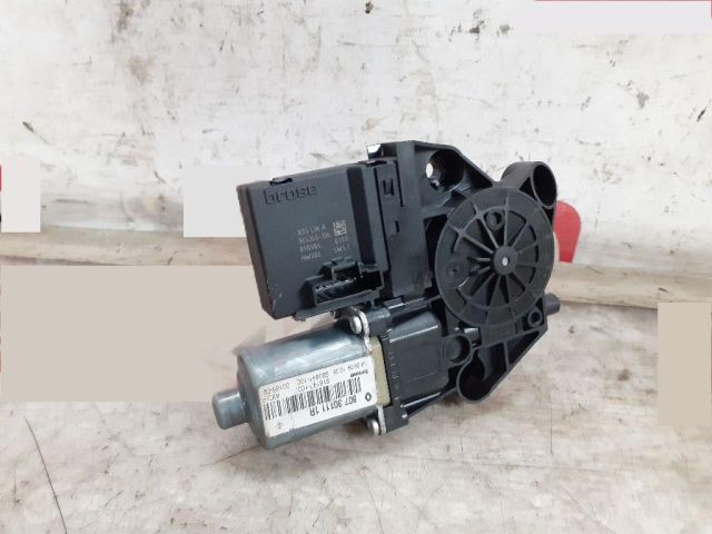 bontott RENAULT FLUENCE Jobb első Ablakemelő Motor