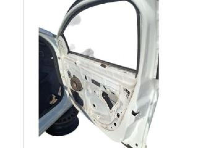 bontott RENAULT FLUENCE Jobb első Ajtó (Üres lemez)