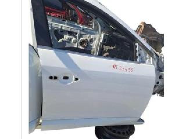 bontott RENAULT FLUENCE Jobb első Ajtó (Üres lemez)