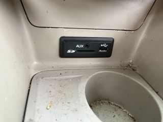 bontott RENAULT FLUENCE Jobb első Ajtó (Üres lemez)