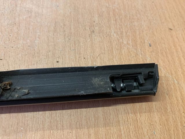 bontott RENAULT FLUENCE Jobb első Vízlehúzó Gumicsík