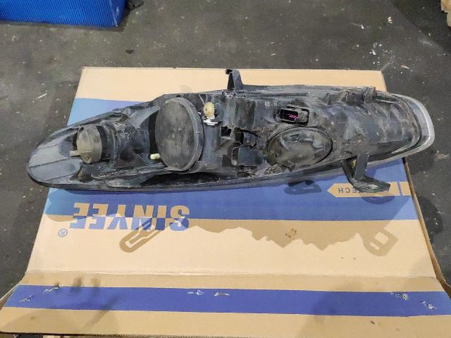 bontott RENAULT FLUENCE Jobb Fényszóró