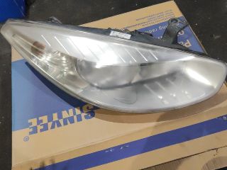 bontott RENAULT FLUENCE Jobb Fényszóró