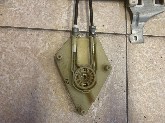 bontott RENAULT FLUENCE Jobb hátsó Ablakemelő Szerkezet (Mechanikus)