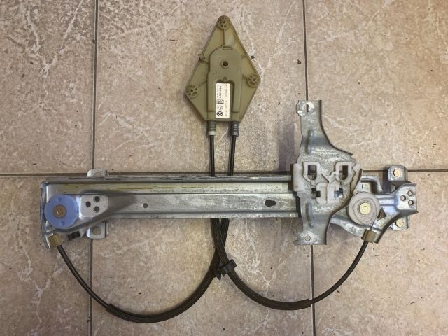 bontott RENAULT FLUENCE Jobb hátsó Ablakemelő Szerkezet (Mechanikus)