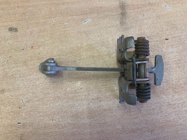 bontott RENAULT FLUENCE Jobb hátsó Ajtóhatároló