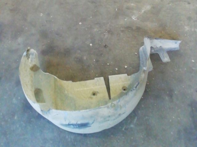 bontott RENAULT FLUENCE Jobb hátsó Dobbetét (Kerékjárati, Műanyag)