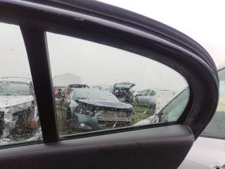 bontott RENAULT FLUENCE Jobb hátsó Fixüveg (Ajtóban)