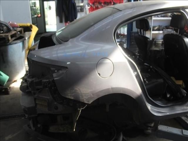 bontott RENAULT FLUENCE Jobb hátsó Sárvédő