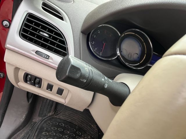 bontott RENAULT FLUENCE Jobb Műszerfal Hangszóró