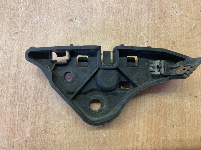 bontott RENAULT FLUENCE Jobb Sárvédő Oldaltartó