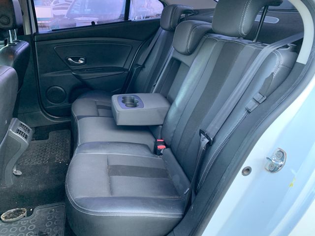 bontott RENAULT FLUENCE Kalaptartó