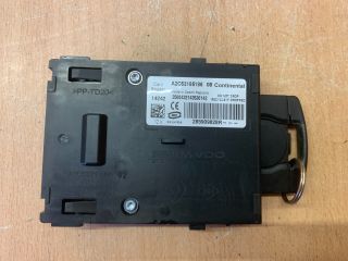 bontott RENAULT FLUENCE Kártyaolvasó