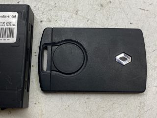 bontott RENAULT FLUENCE Kártyaolvasó