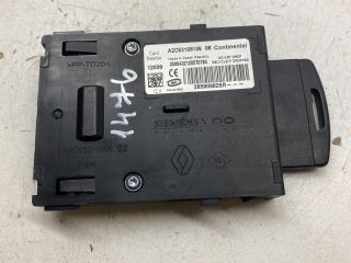 bontott RENAULT FLUENCE Kártyaolvasó