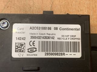 bontott RENAULT FLUENCE Kártyaolvasó