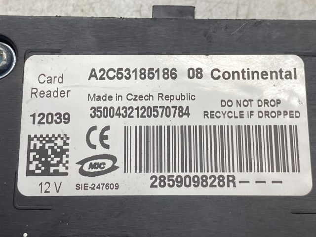 bontott RENAULT FLUENCE Kártyaolvasó