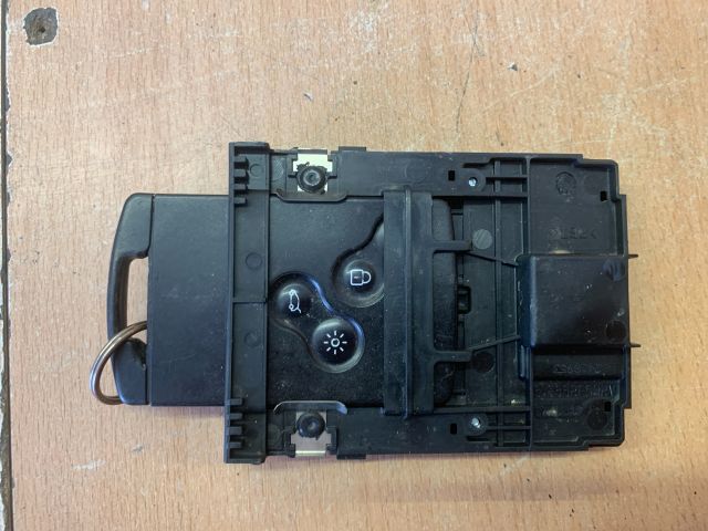 bontott RENAULT FLUENCE Kártyaolvasó