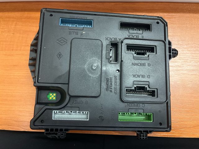 bontott RENAULT FLUENCE Komfort Elektronika