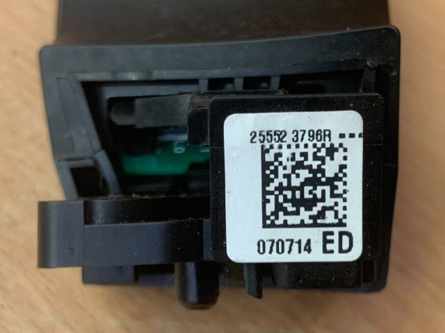 bontott RENAULT FLUENCE Multikormány Elektronika