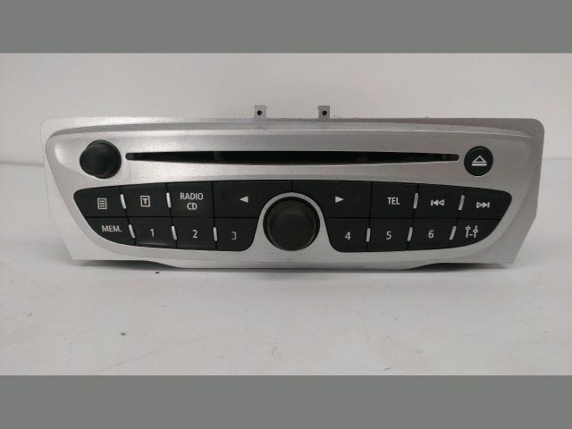 bontott RENAULT FLUENCE Rádió / CD