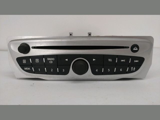 bontott RENAULT FLUENCE Rádió / CD