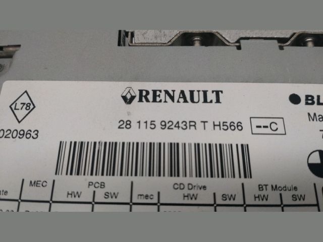 bontott RENAULT FLUENCE Rádió / CD