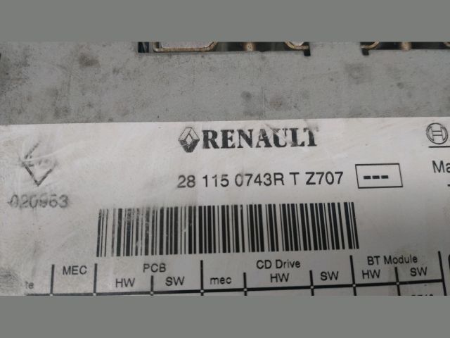 bontott RENAULT FLUENCE Rádió / CD