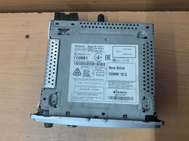 bontott RENAULT FLUENCE Rádió / CD