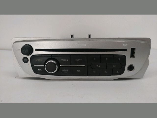 bontott RENAULT FLUENCE Rádió / CD