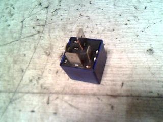 bontott RENAULT FLUENCE Relé