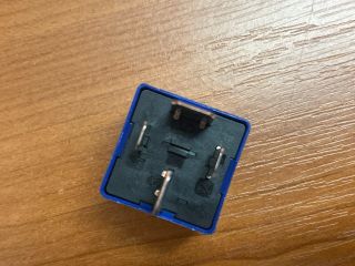 bontott RENAULT FLUENCE Relé