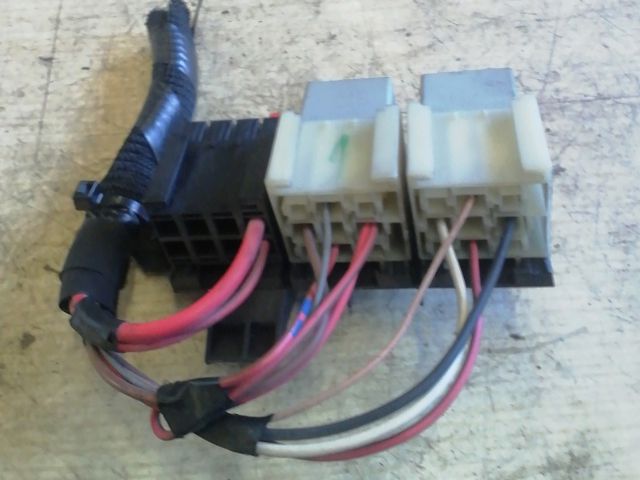 bontott RENAULT FLUENCE Relé