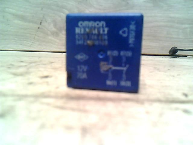 bontott RENAULT FLUENCE Relé