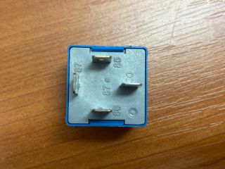 bontott RENAULT FLUENCE Relé