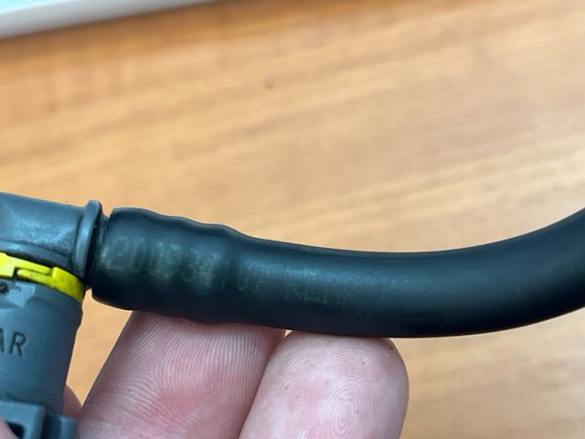 bontott RENAULT FLUENCE Üzemanyagcső