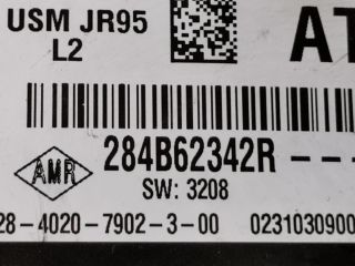 bontott RENAULT GRAND SCÉNIC Biztosítéktábla Motortér