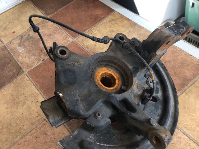 bontott RENAULT GRAND SCÉNIC Jobb első Csonkállvány Kerékaggyal